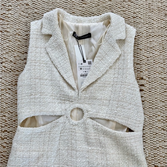 Zara Cream Dress with Cut-Out Design - Picture 2 of 2
